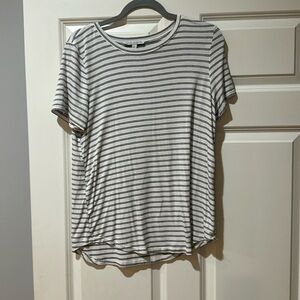 black and white stripped t shirt